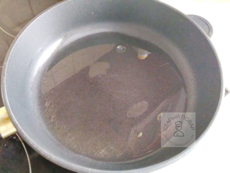 Дождитесь чтобы масло растеклось по всей поверхности