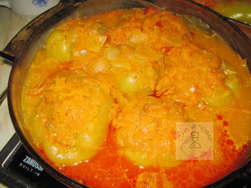 Заливаем перцы соусом