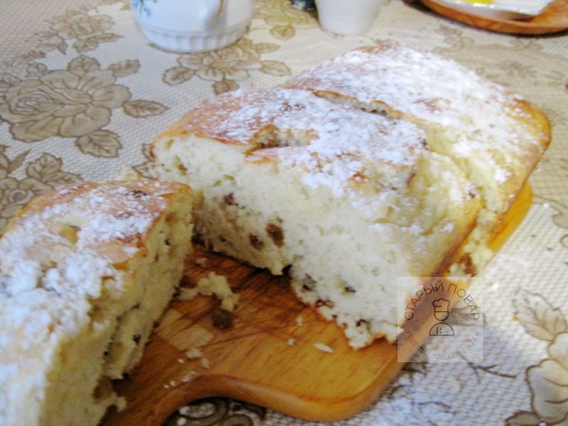 Кекс с изюмом на кефире