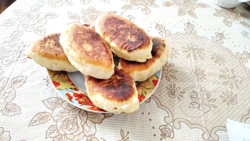 Пирожки на кефире жареные с яблоками