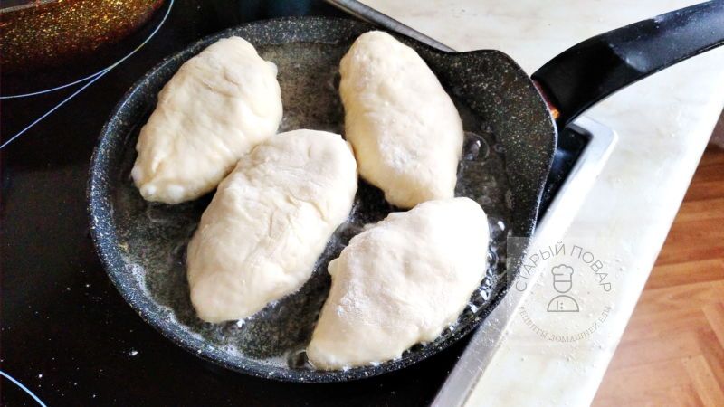 Начинаем жарить пирожки