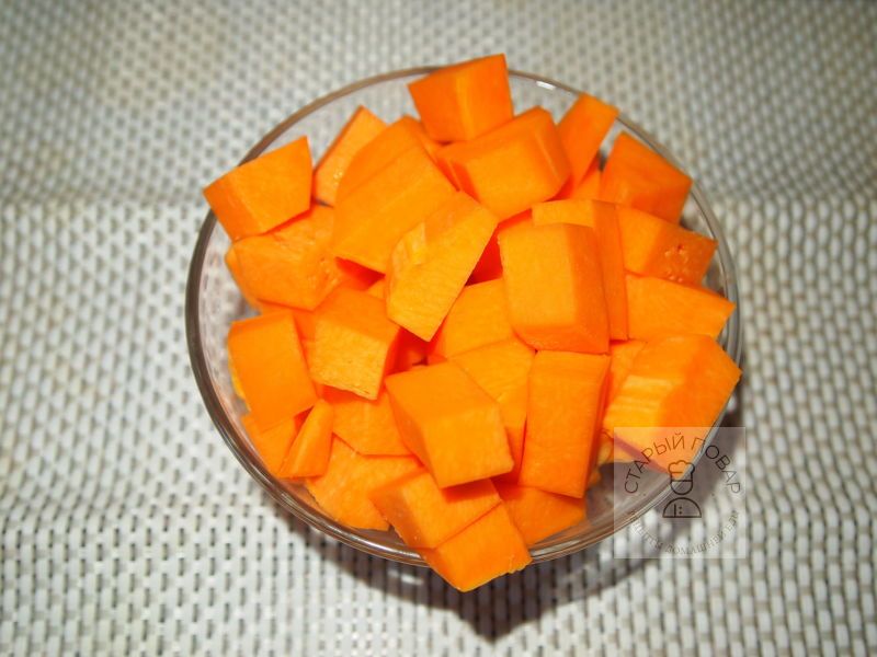 Нарезанная кубиком тыква